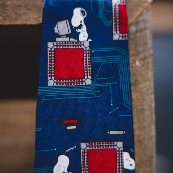 💻🐶 Vintage Peanuts “Micro Joe” Snoopy Computer Men’s Tie 💻🐶 - Picture 5 of 6
